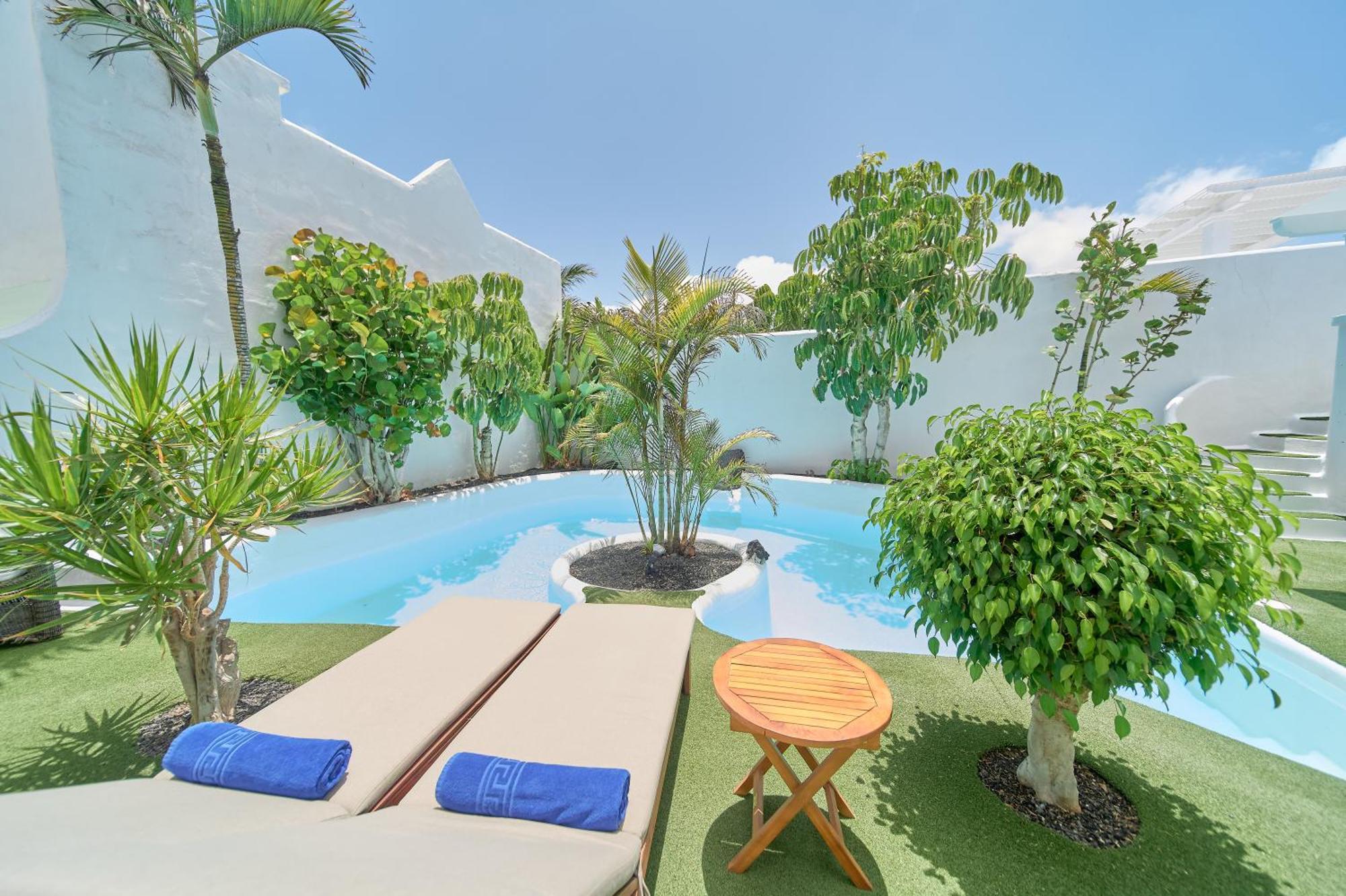 Katis Boutique In Bahiazul 4* Corralejo