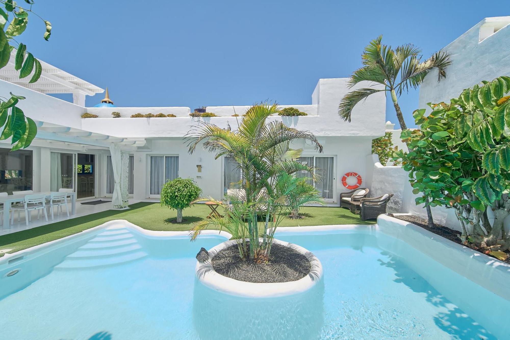 Katis Boutique In Bahiazul Resort Corralejo