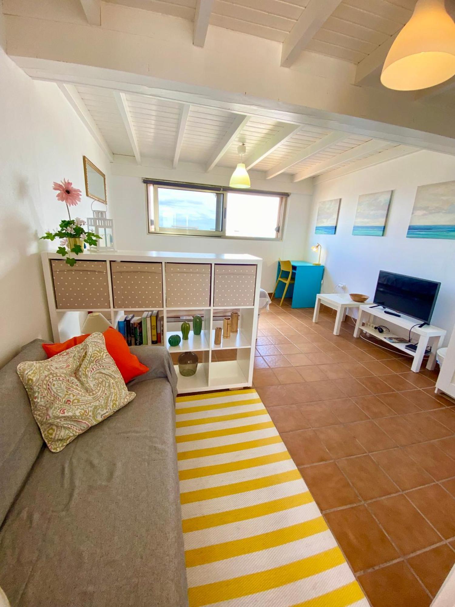 The Summer Treat Shared Compartido Guest house