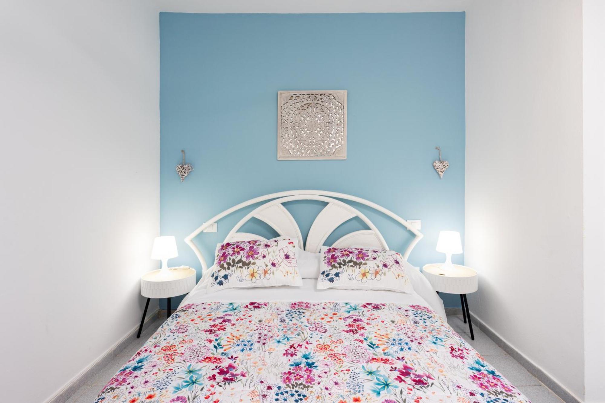Home2book Charming Casa Nora, *