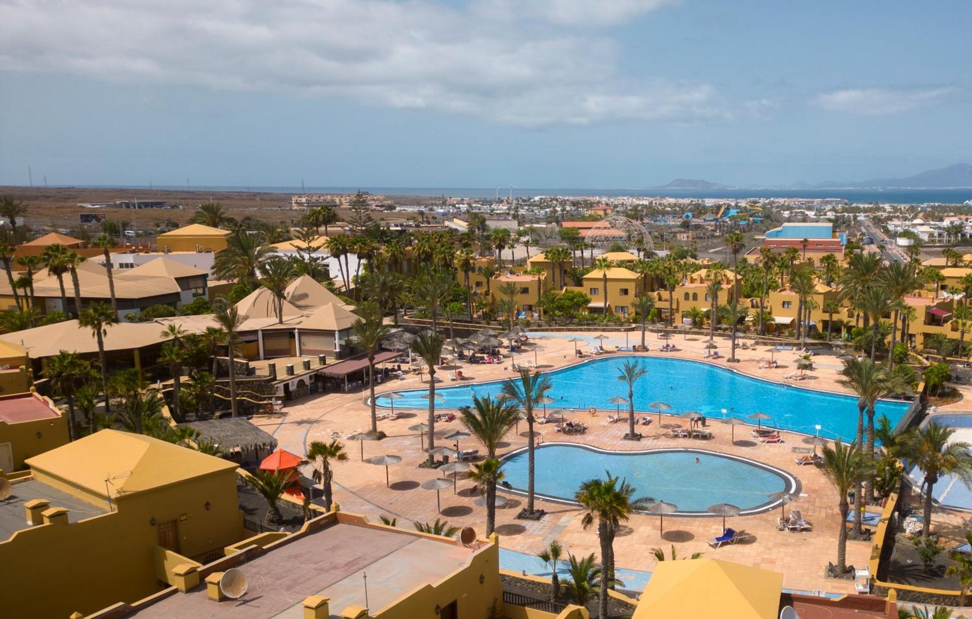 Golden Dream, Swimming Pool And Parking Holiday home Corralejo
