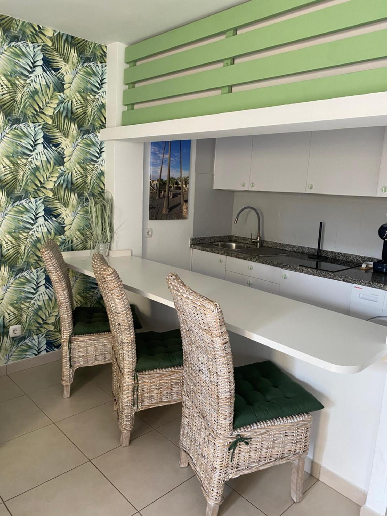 Atlantic Garden Andrew Pool Air Conditioning Holiday home