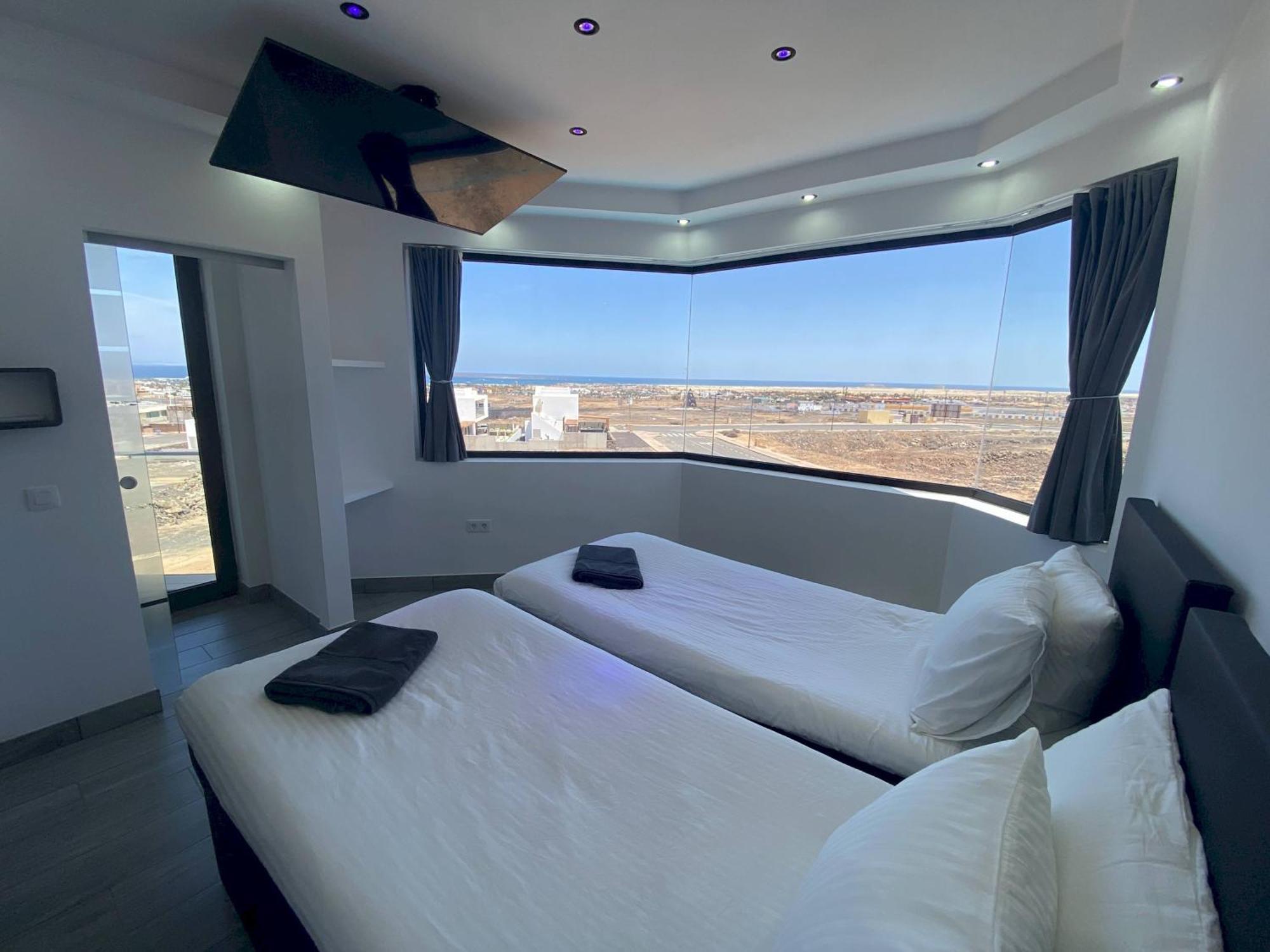 Villa Poseidon With Private Heated Pool, Sauna And Stunning Volcano Views By Amazzzing Travel Corralejo