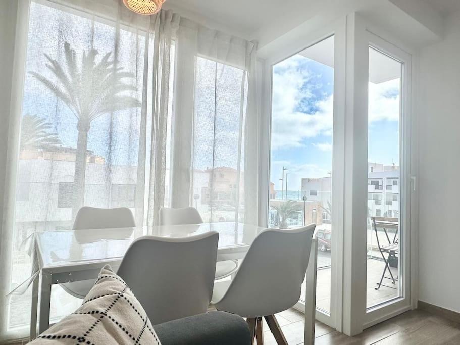 El Queque Sea View 2 Bedroom 2desks And Balcony Apartment