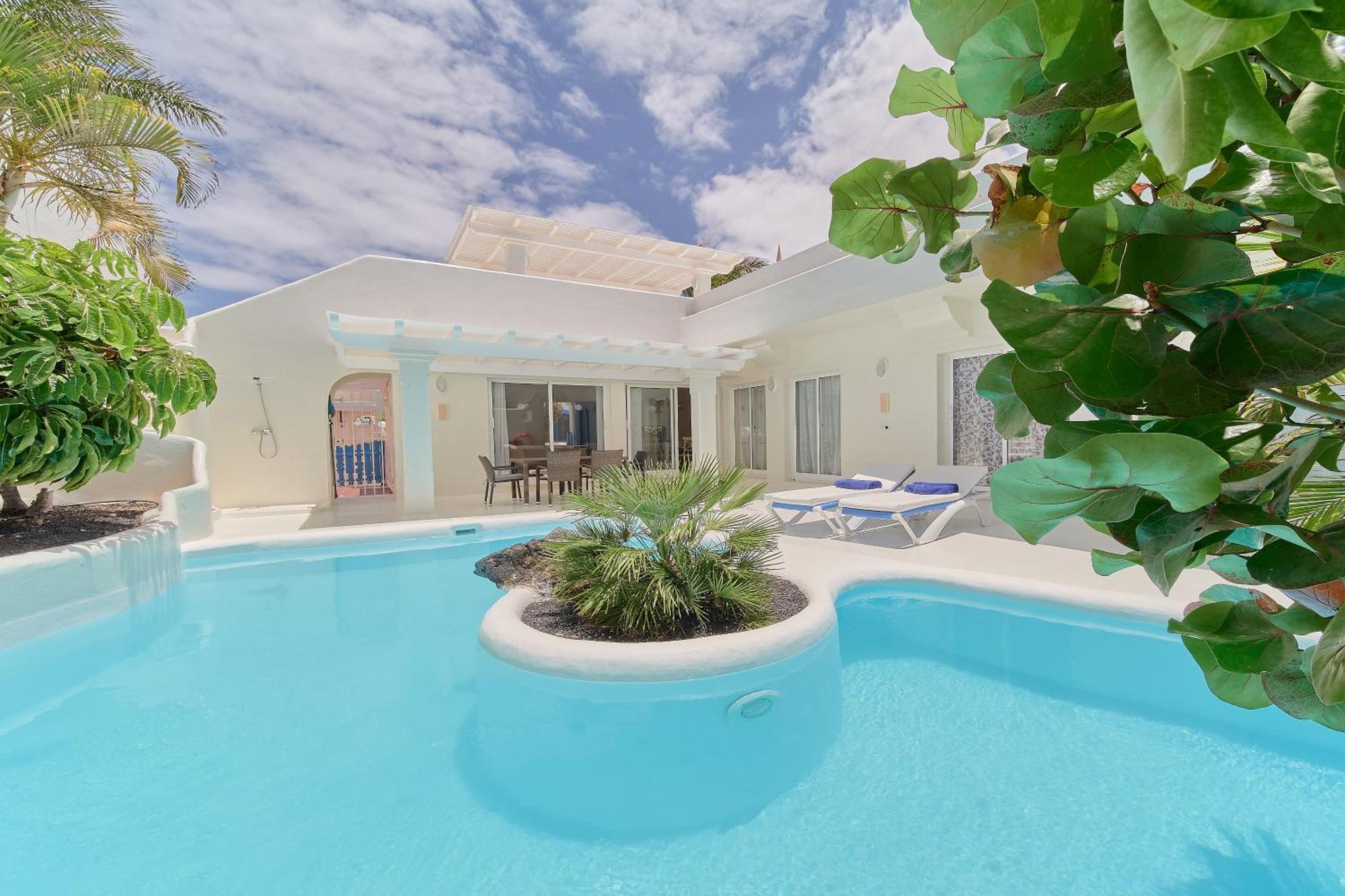 Katis Boutique In Bahiazul 4* Corralejo