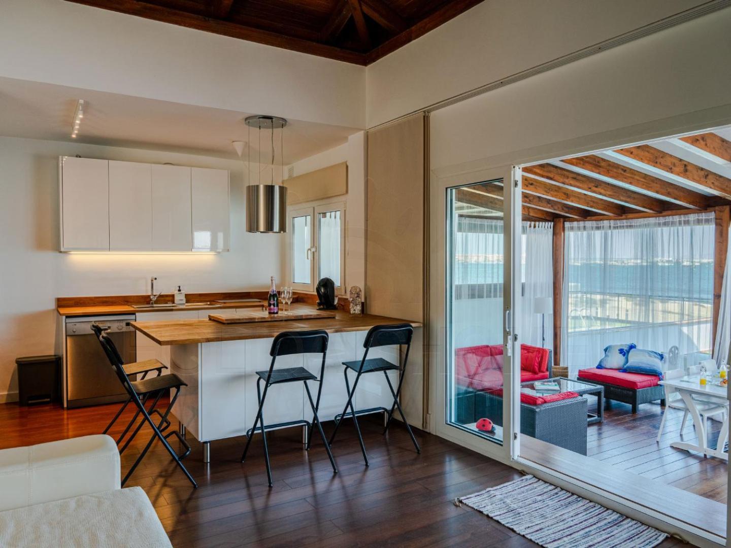 Oasis Beachfront By Holidays