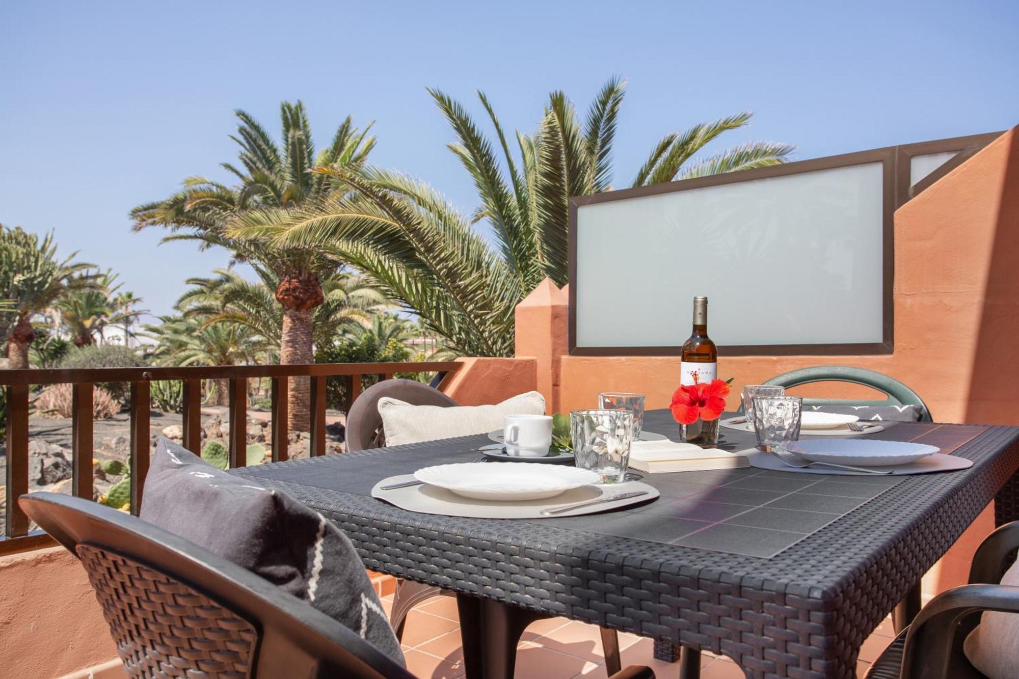 Holiday home Oasis Royal E204 *