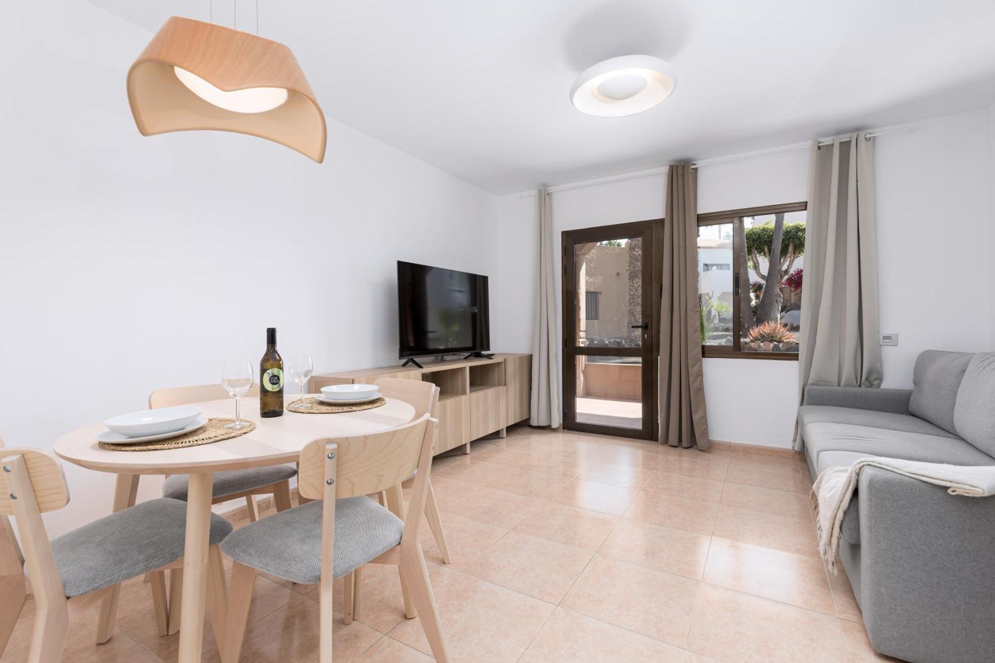 Apartment Home2book Modern At Oasis Duna,