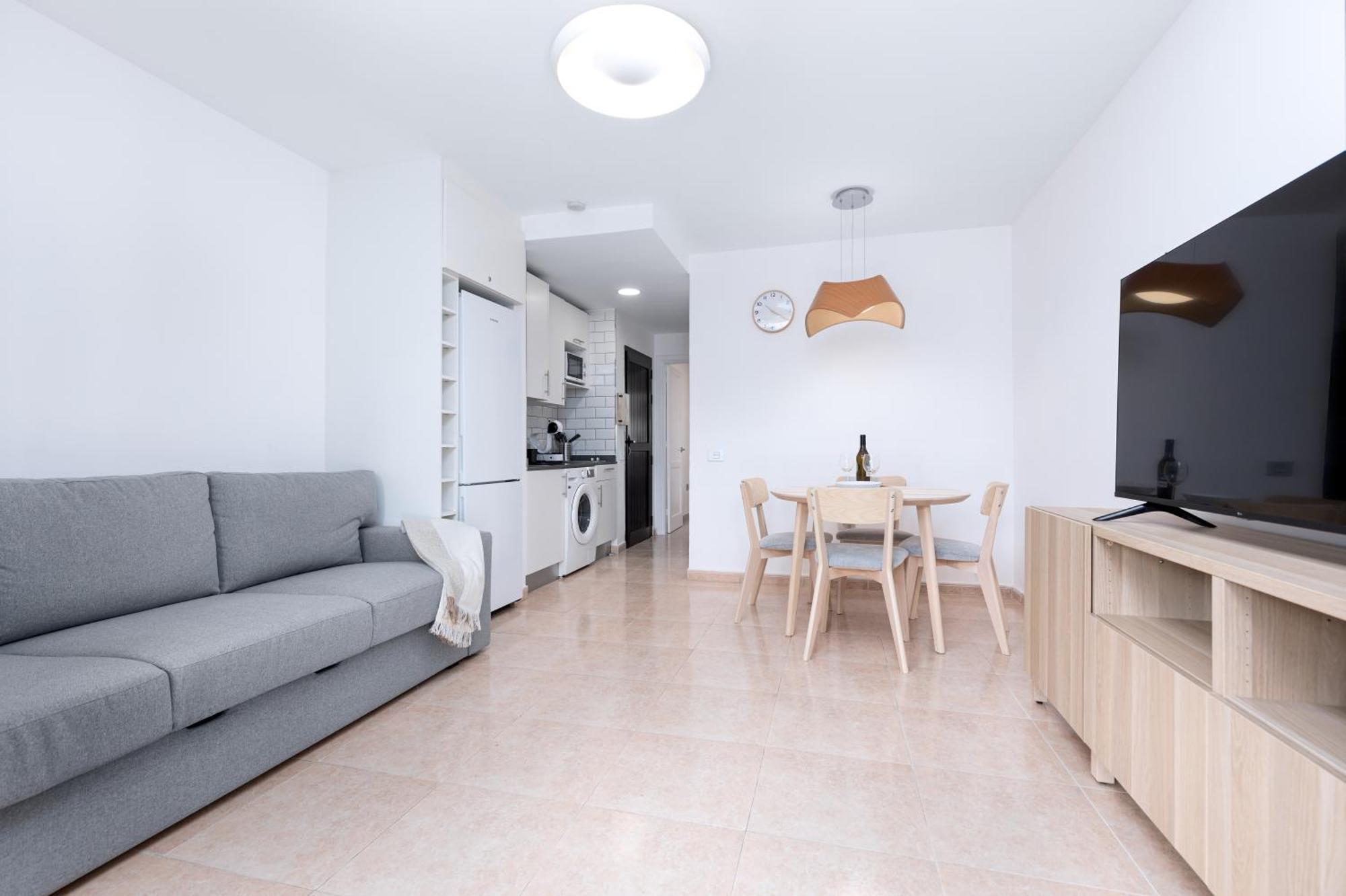 Apartment Home2book Modern At Oasis Duna, *