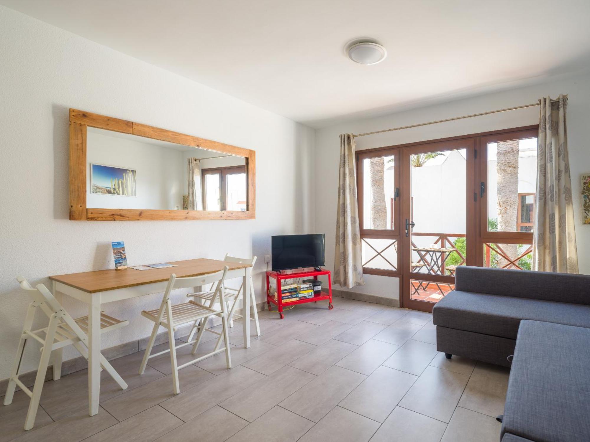 Ineika In Corralejo - Balcony & Poolside Apartment Corralejo