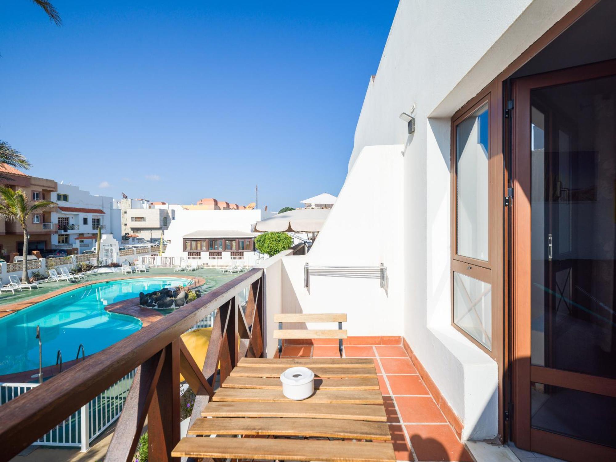 Ineika In Corralejo - Balcony & Poolside * Corralejo