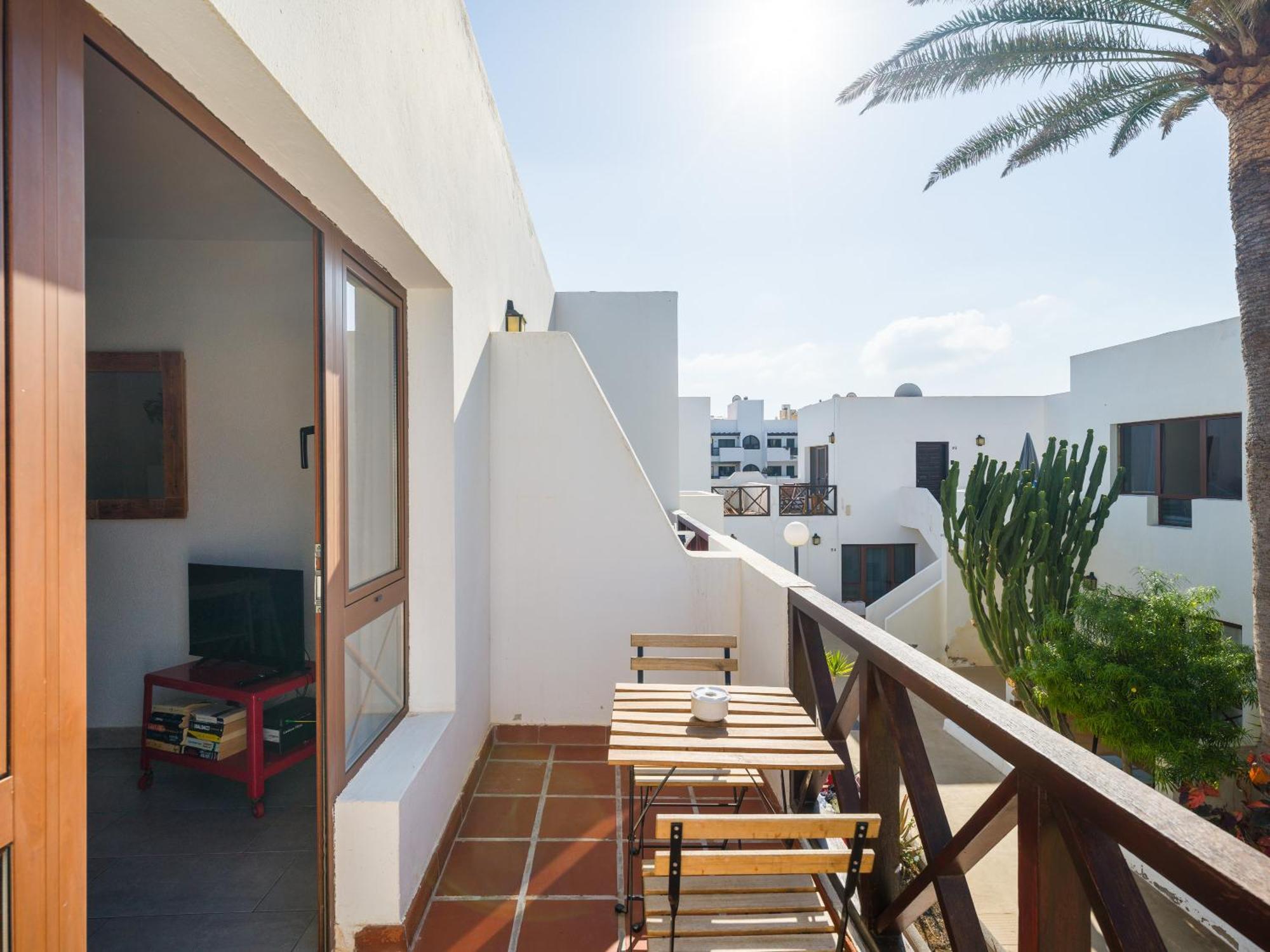 Ineika In Corralejo - Balcony & Poolside Apartment Corralejo