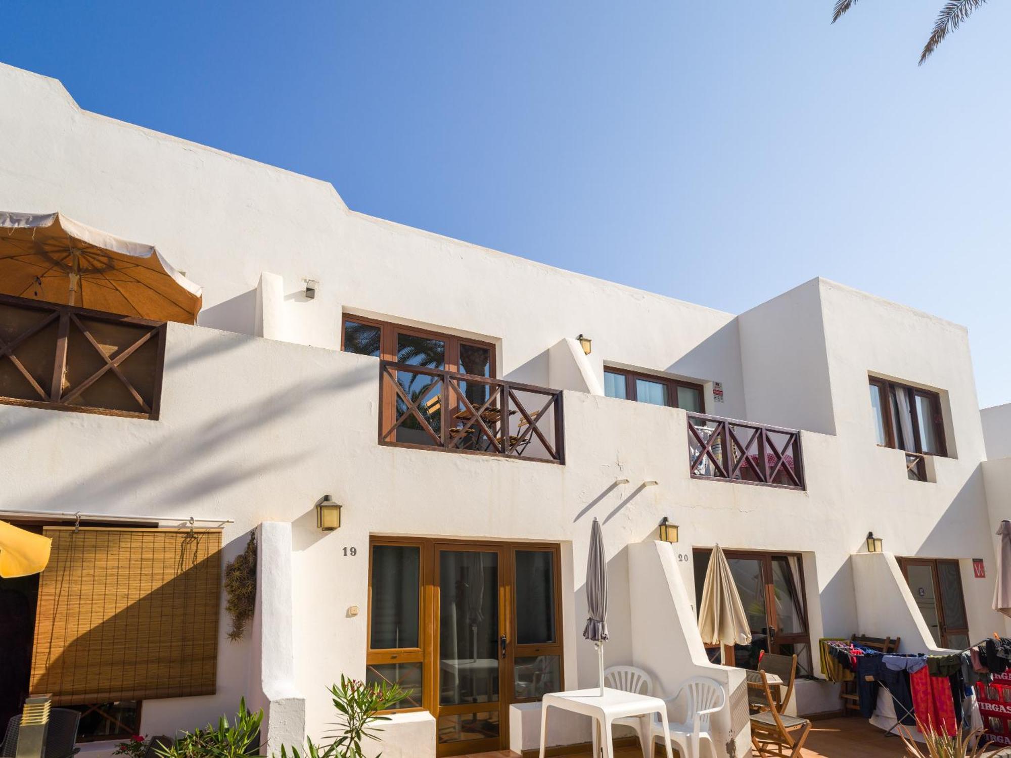 Ineika In Corralejo - Balcony & Poolside *