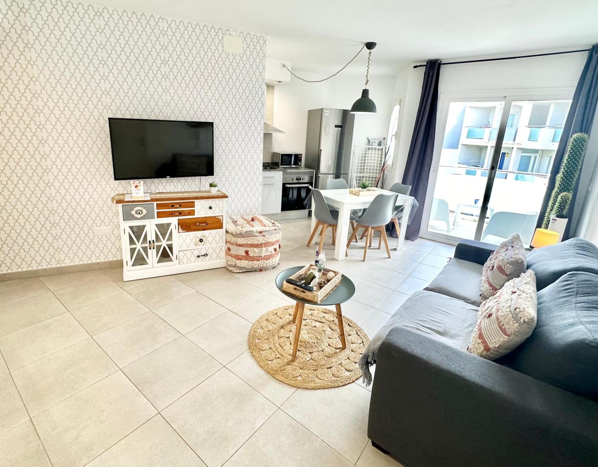 Apartment Candy Pop - Pool, 2 Terraces,desk And High Speed Internet *