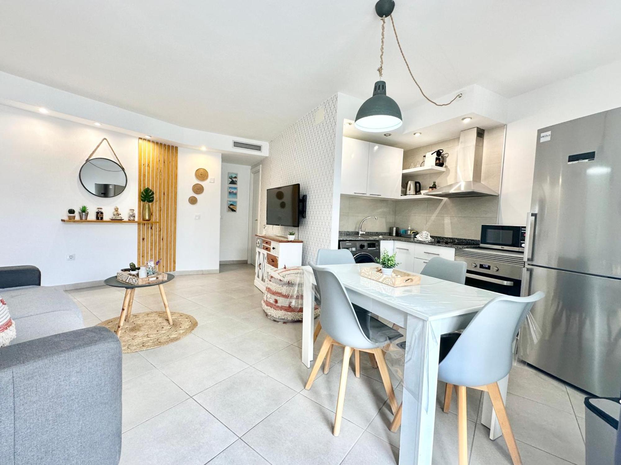 Candy Pop - Pool, 2 Terraces,desk And High Speed Internet * Corralejo
