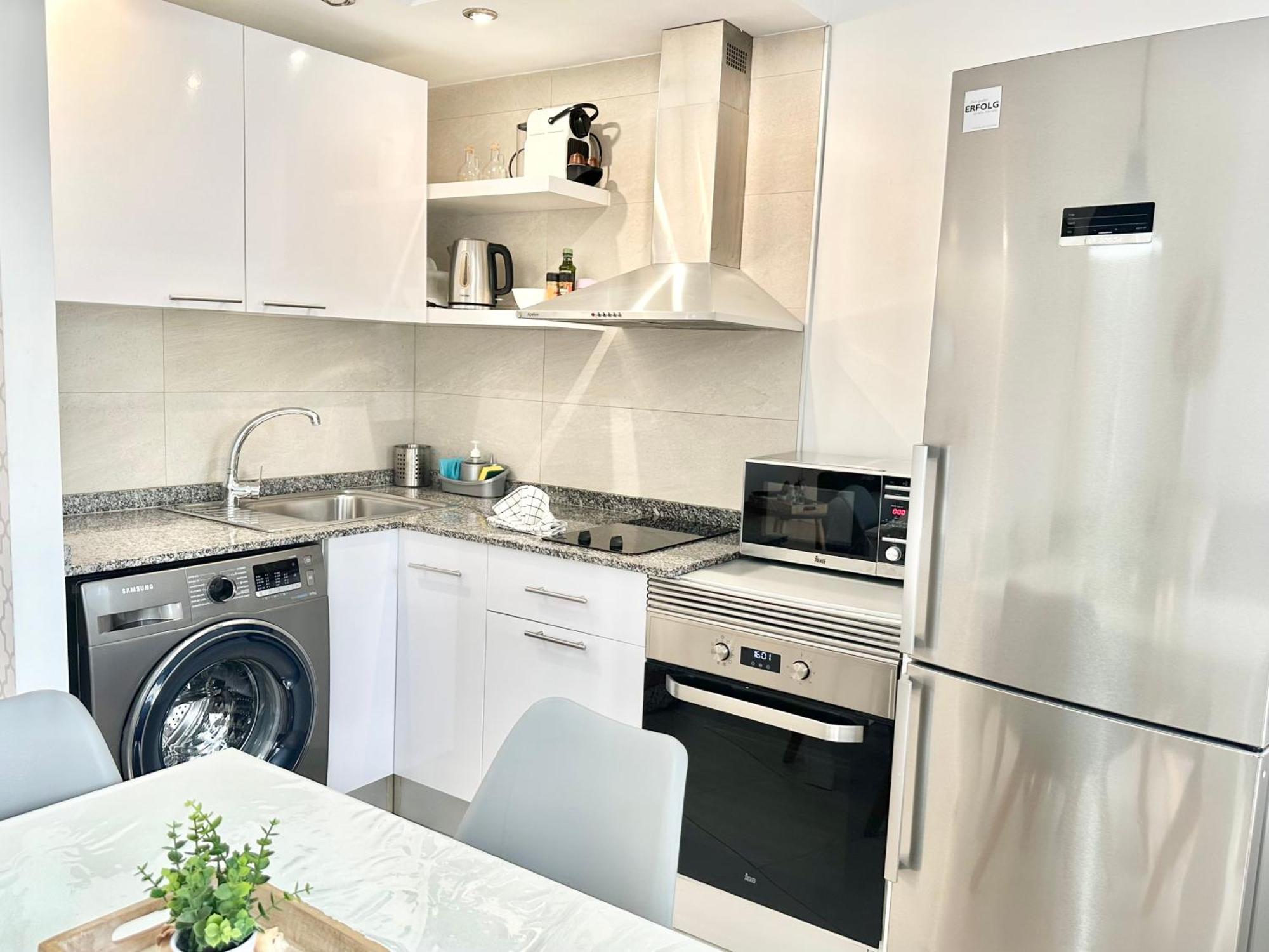 Candy Pop - Pool, 2 Terraces,desk And High Speed Internet Apartment