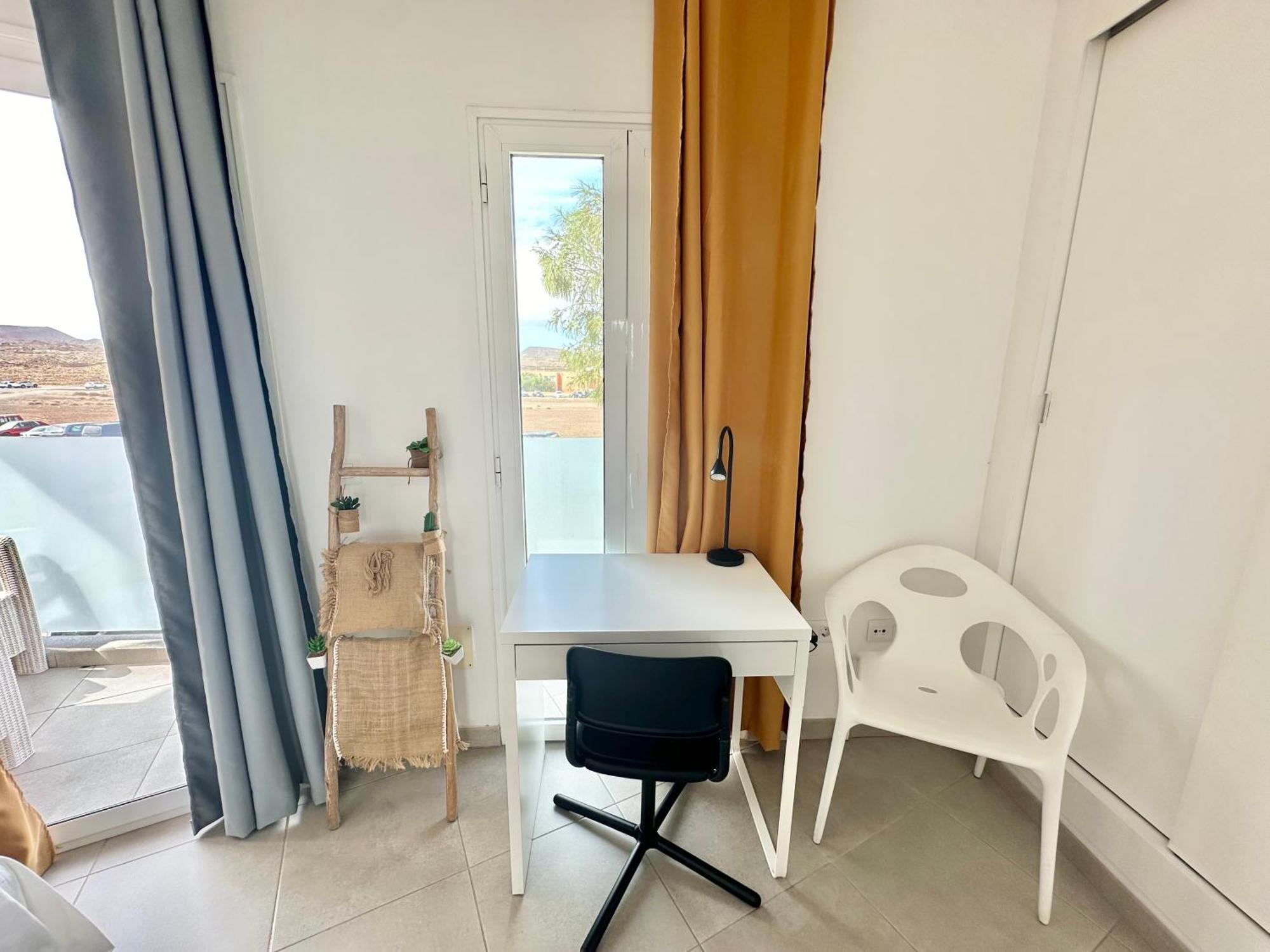 Candy Pop - Pool, 2 Terraces,desk And High Speed Internet Apartment Corralejo