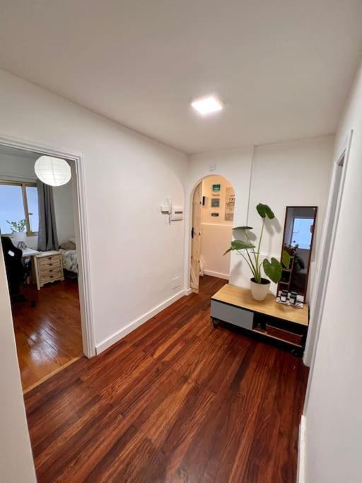 2 Bedroom Flat Close To The Sea Apartment *