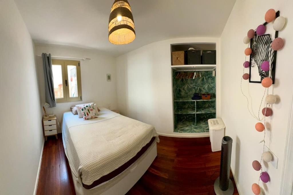 2 Bedroom Flat Close To The Sea Apartment *