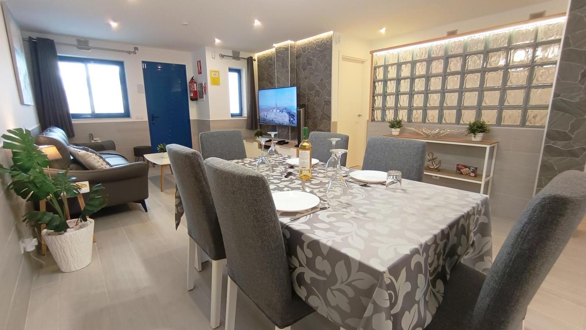 Holiday City Apartment *