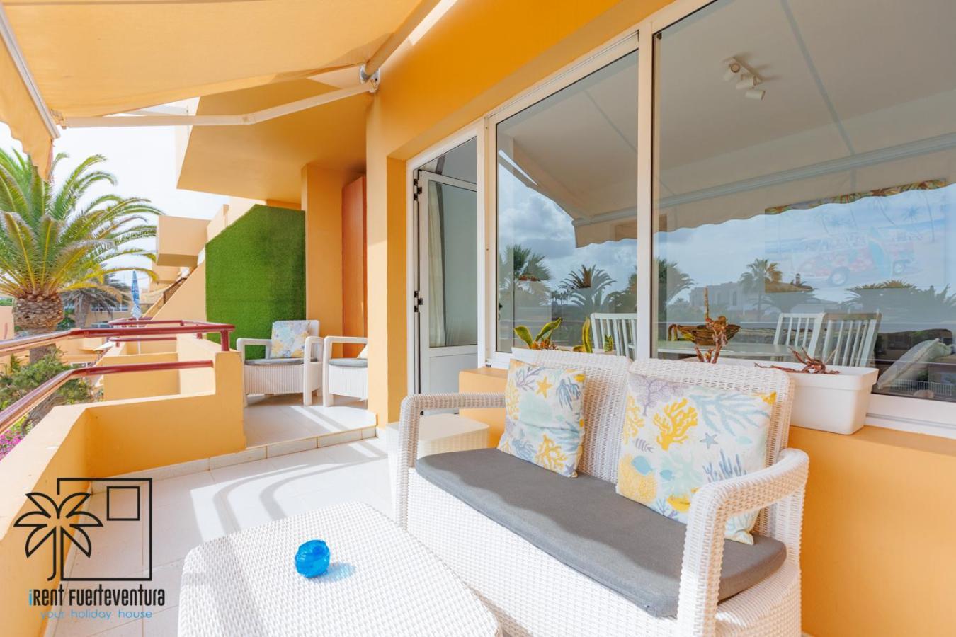 Hola Bent Pool And Terrace Irent Fuerteventura Corralejo