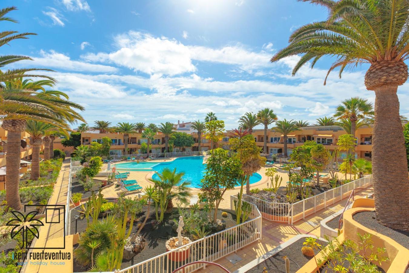 Hola Bent Pool And Terrace Irent Fuerteventura *