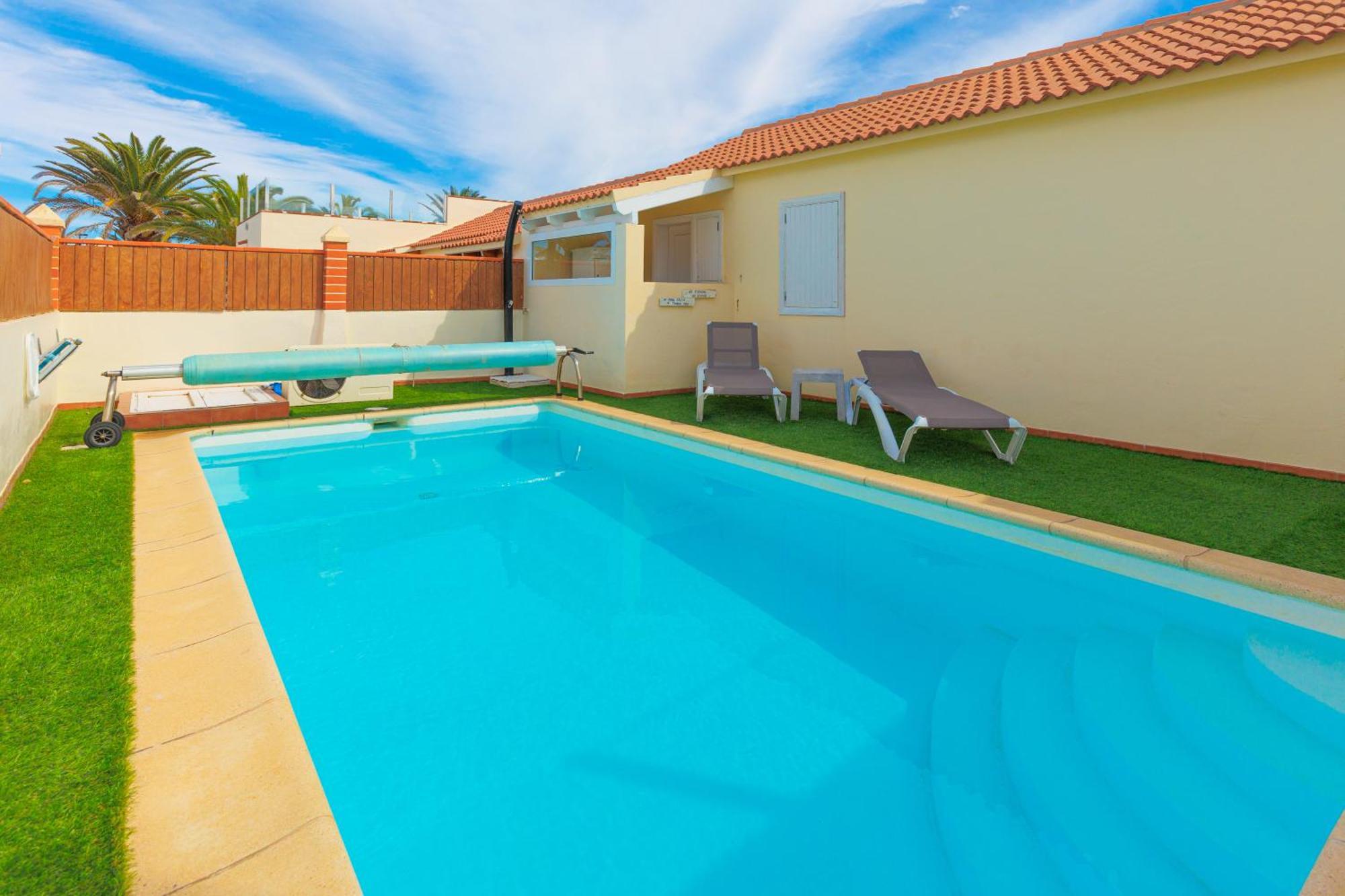 Private With Heated Pool & Terrace View Corralejo