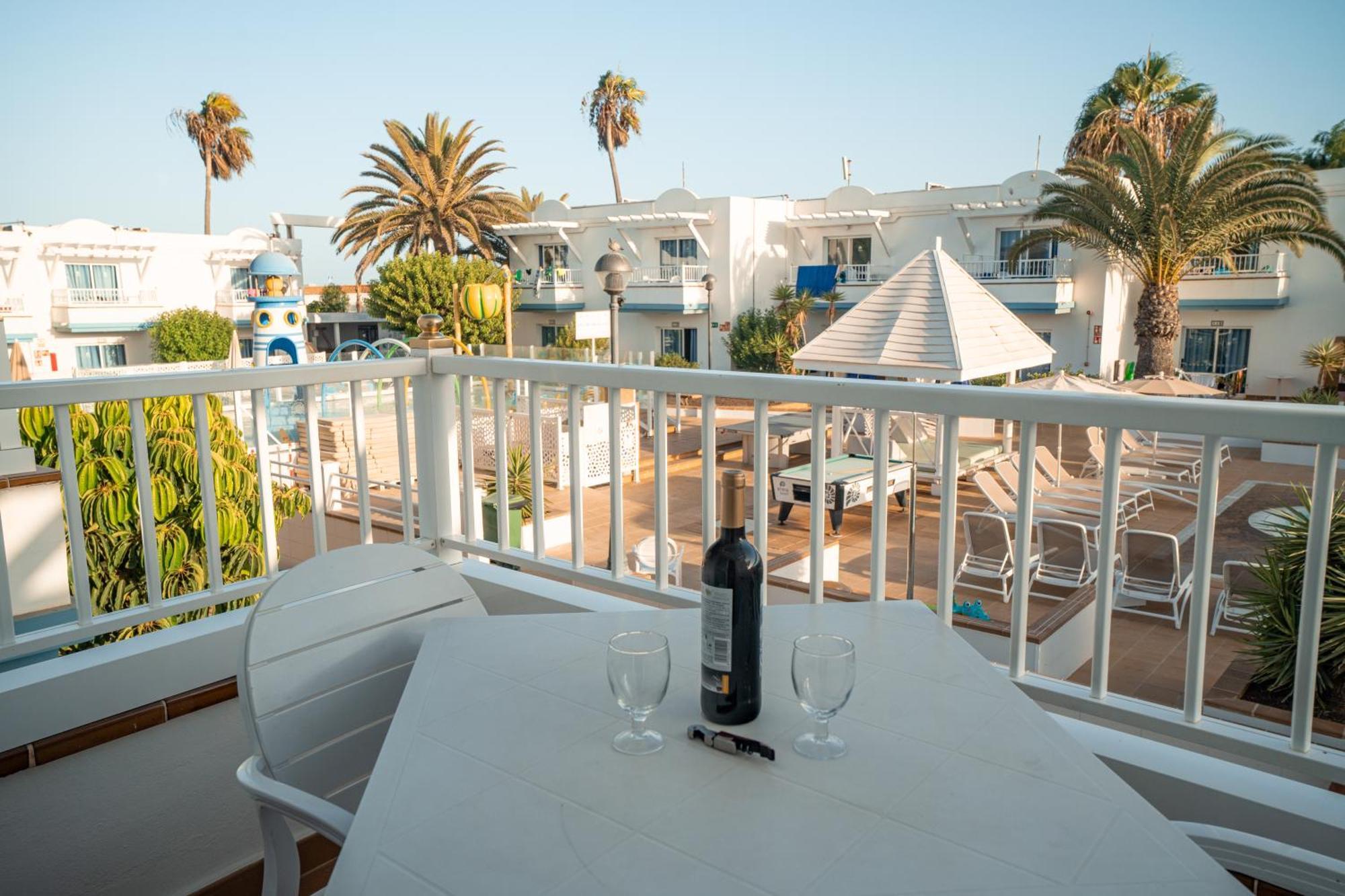 Arena Aparthotel 3*