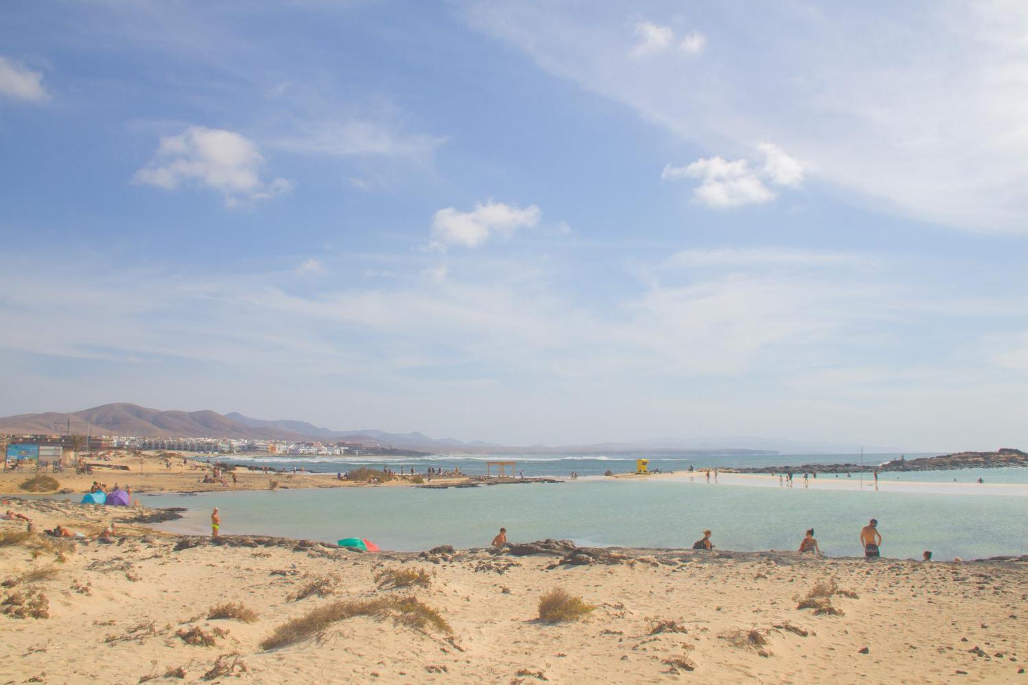 Villa Anju De Tres Con Piscina