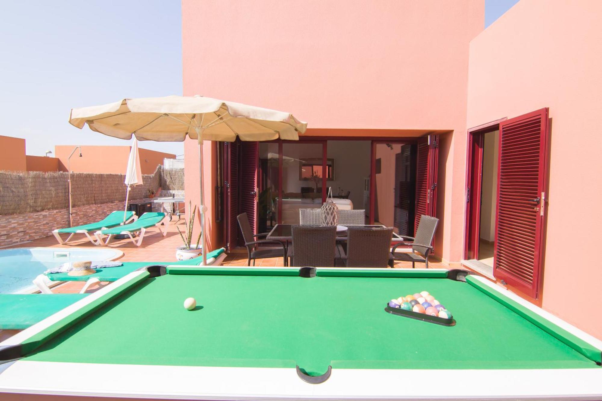 Anju De Tres Con Piscina Corralejo