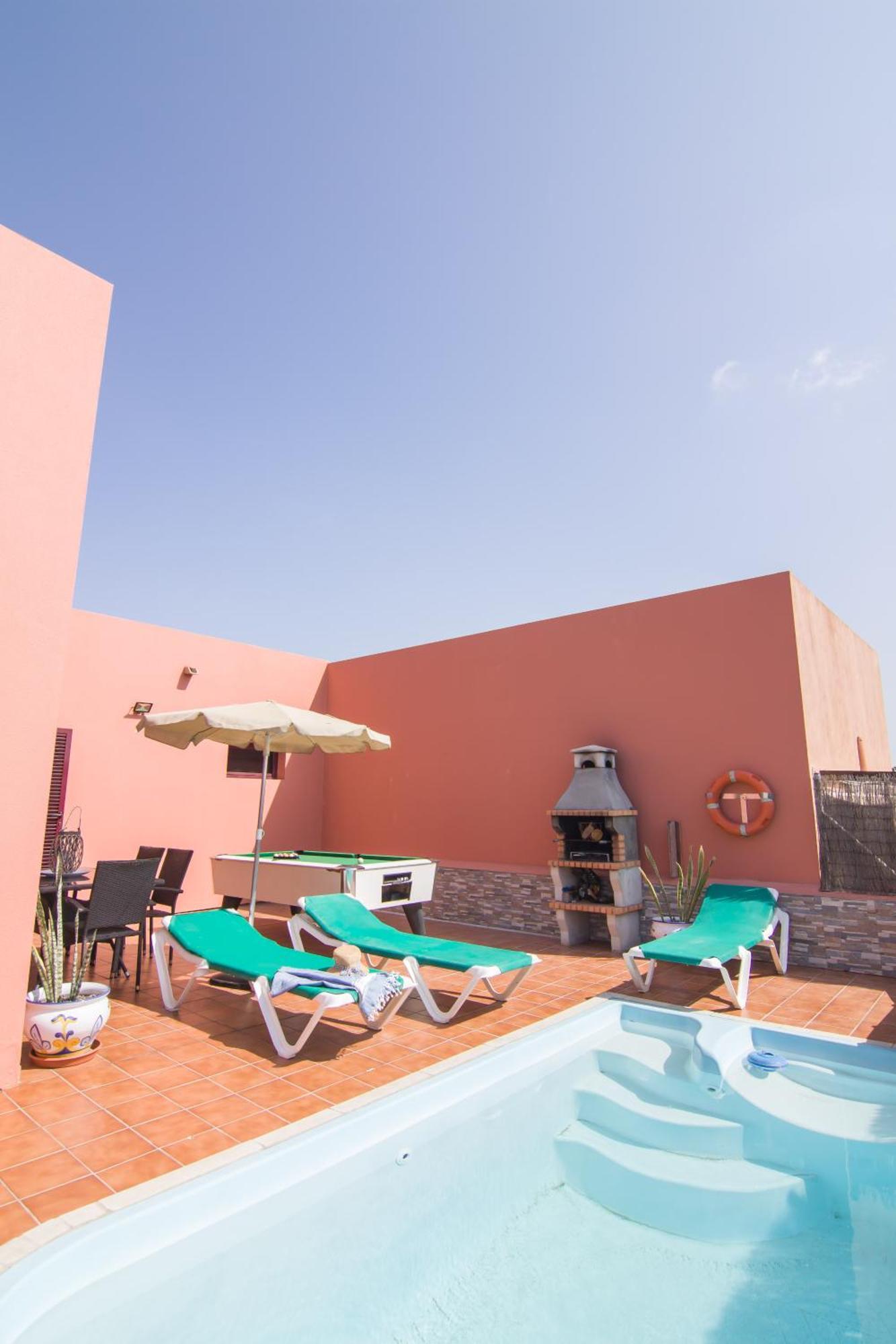 Anju De Tres Con Piscina