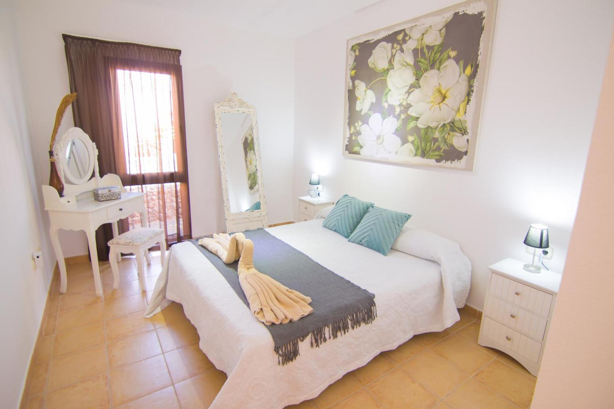 Villa Anju De Tres Con Piscina