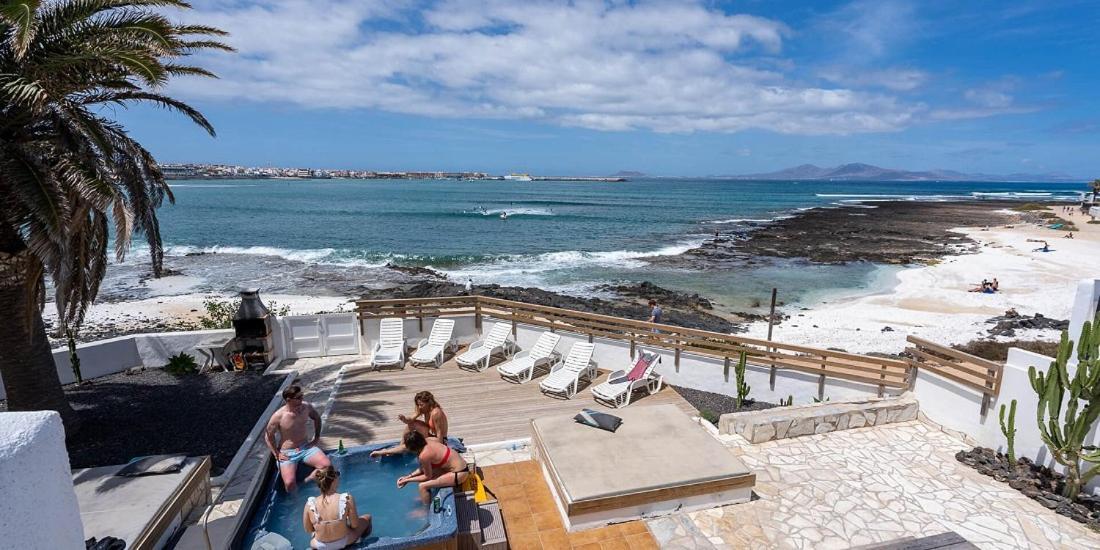 Wave Rider Surf Hostel *
