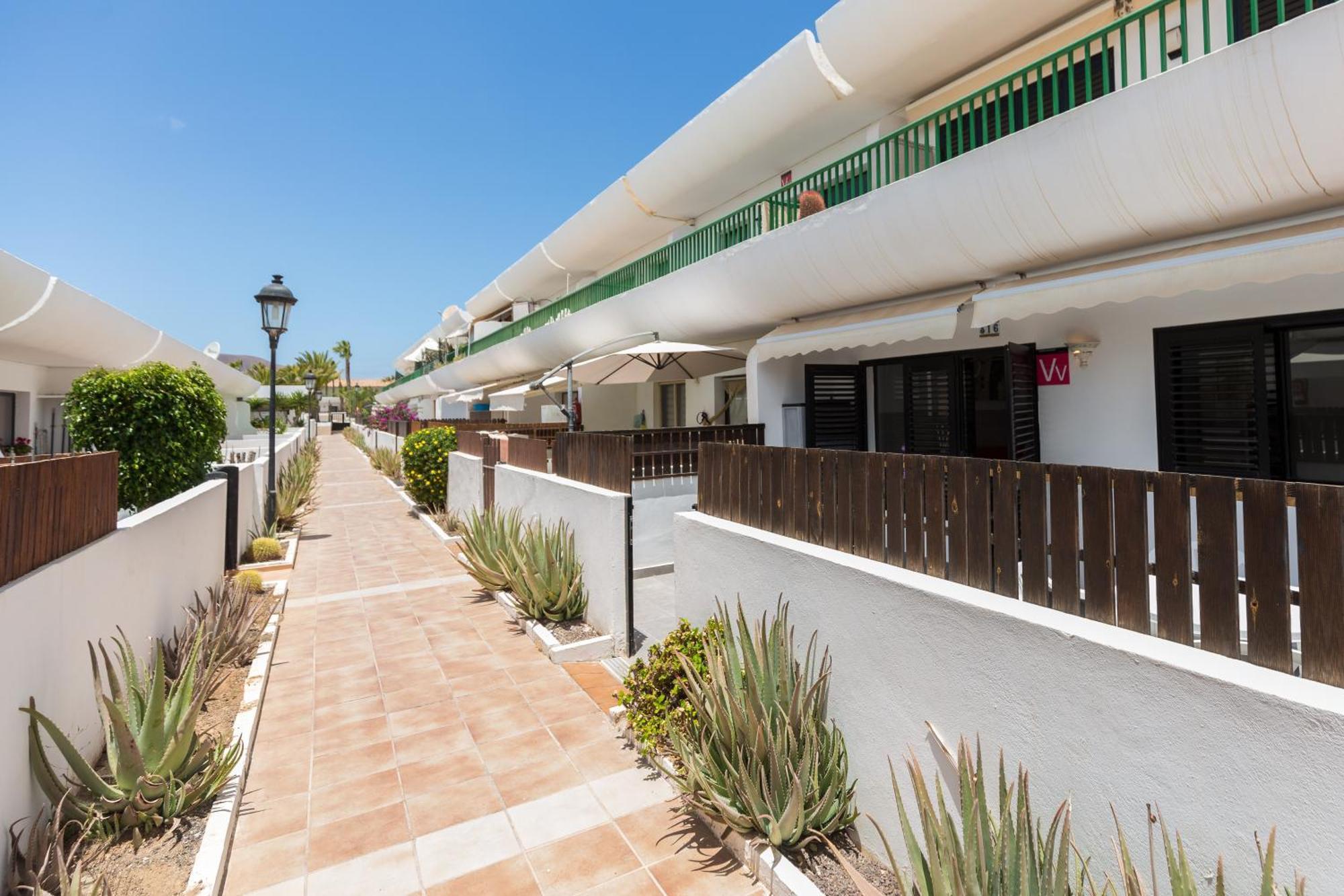 Home2book Oceans Of Calm Apt, Terrace & Pool *
