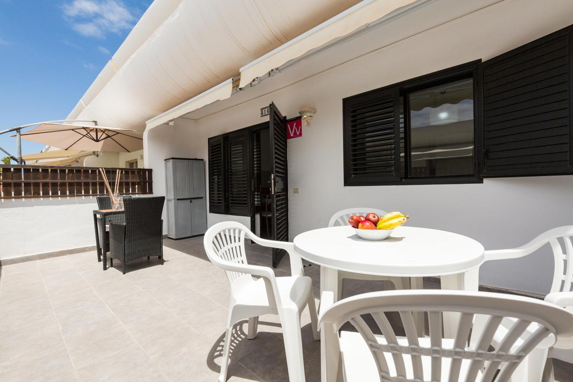 Home2book Oceans Of Calm Apt, Terrace & Pool