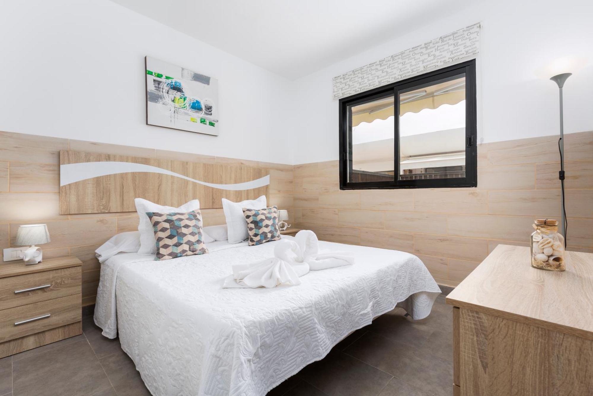 Home2book Oceans Of Calm Apt, Terrace & Pool Apartment *