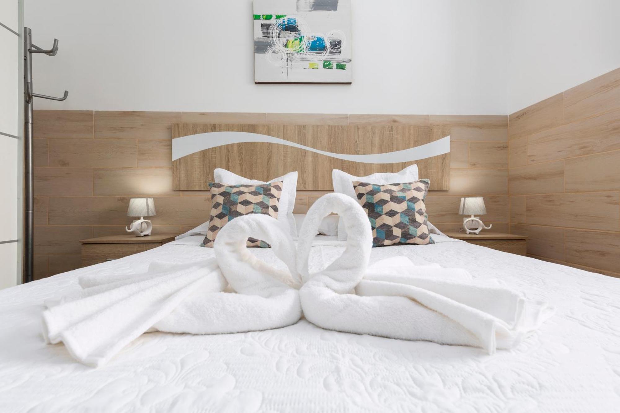 Home2book Oceans Of Calm Apt, Terrace & Pool Apartment *
