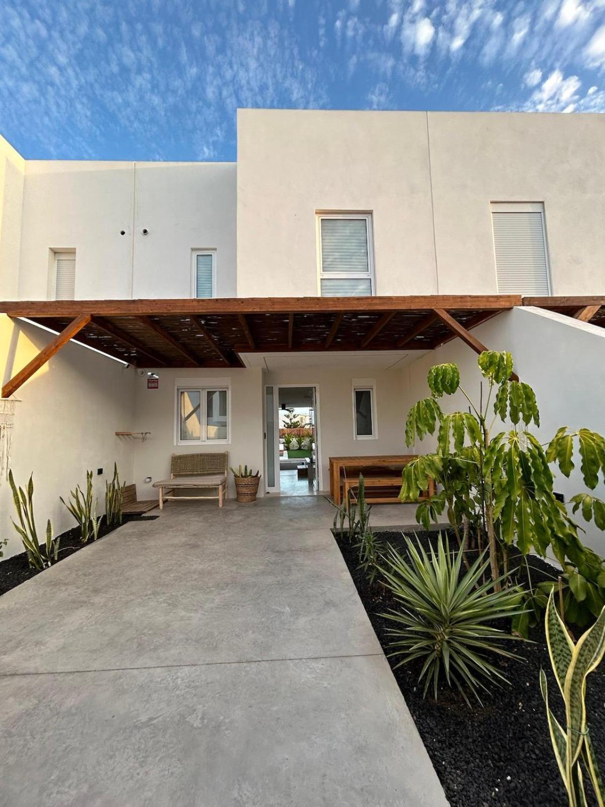 Villa Casa Damar With Sea View & Heated Pool Corralejo