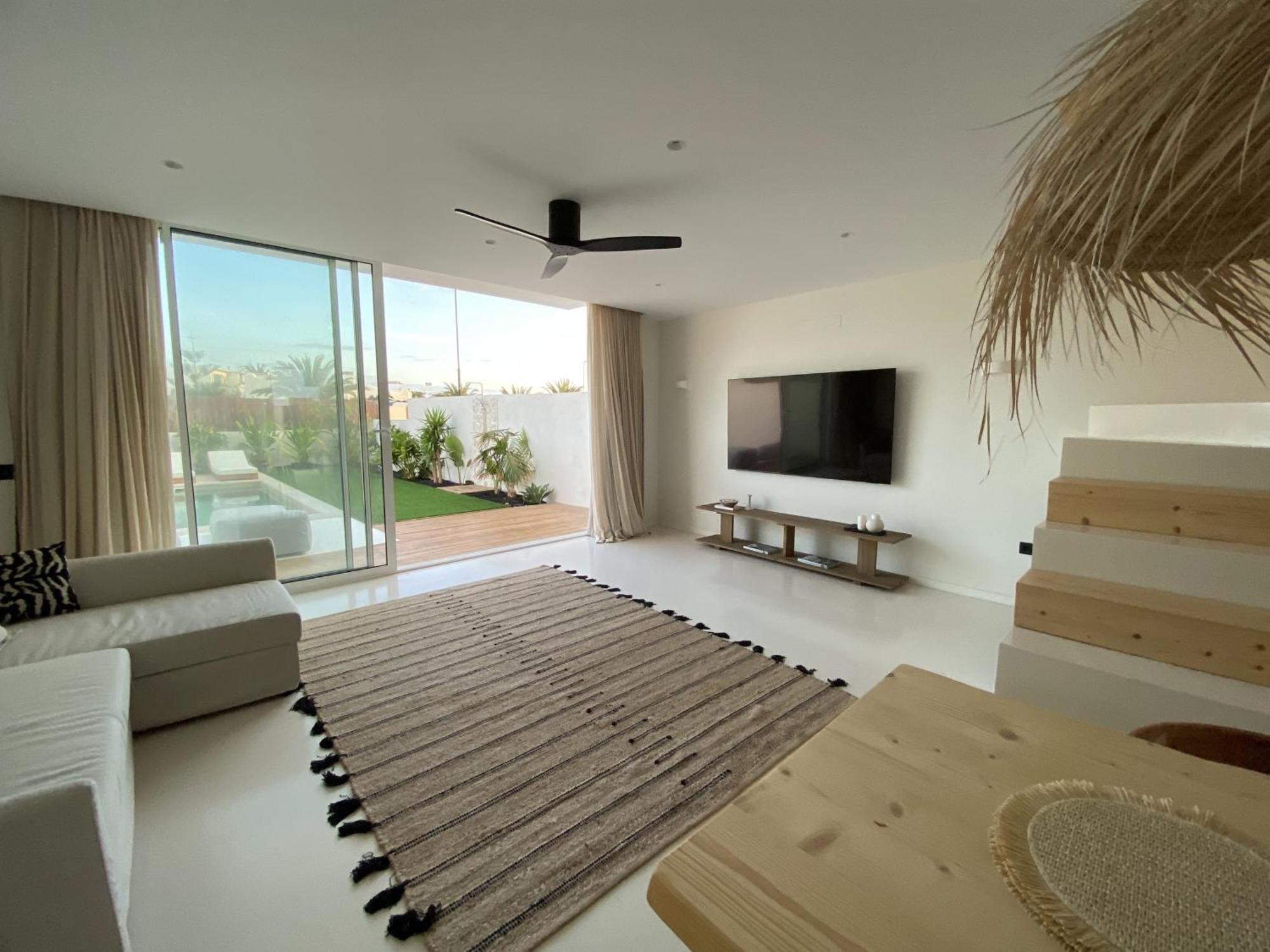 Villa Casa Damar With Sea View & Heated Pool
