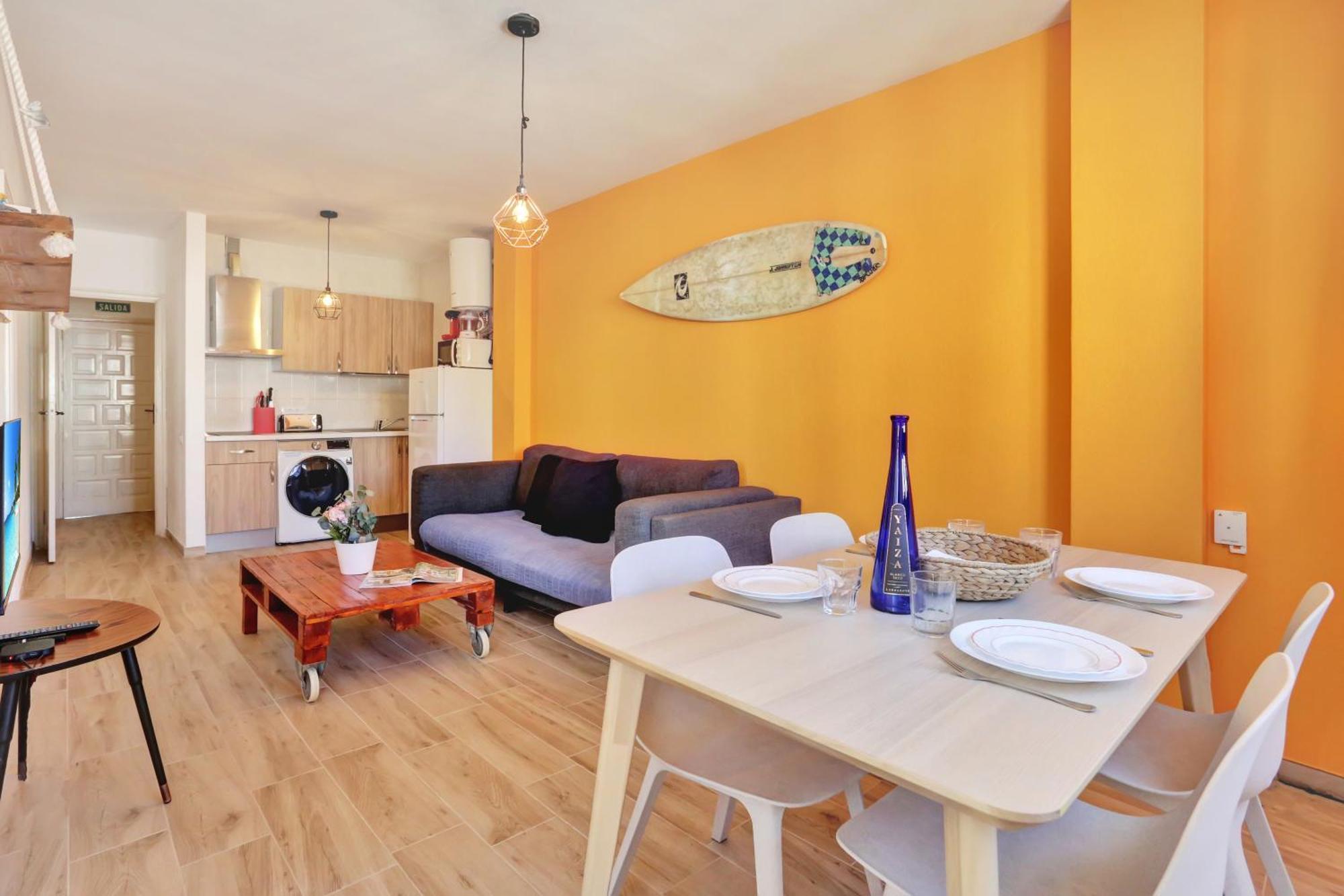 Apartment New! Ideal Flat For Groups To Work Or Surf *