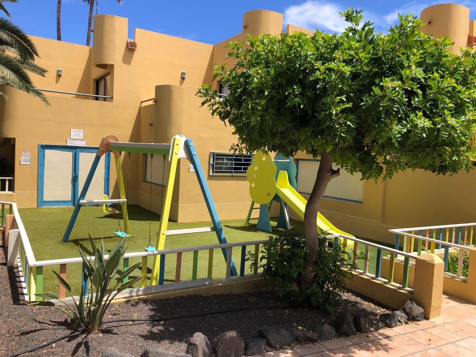 Atlantic Garden Andrew Pool Air Conditioning Holiday home