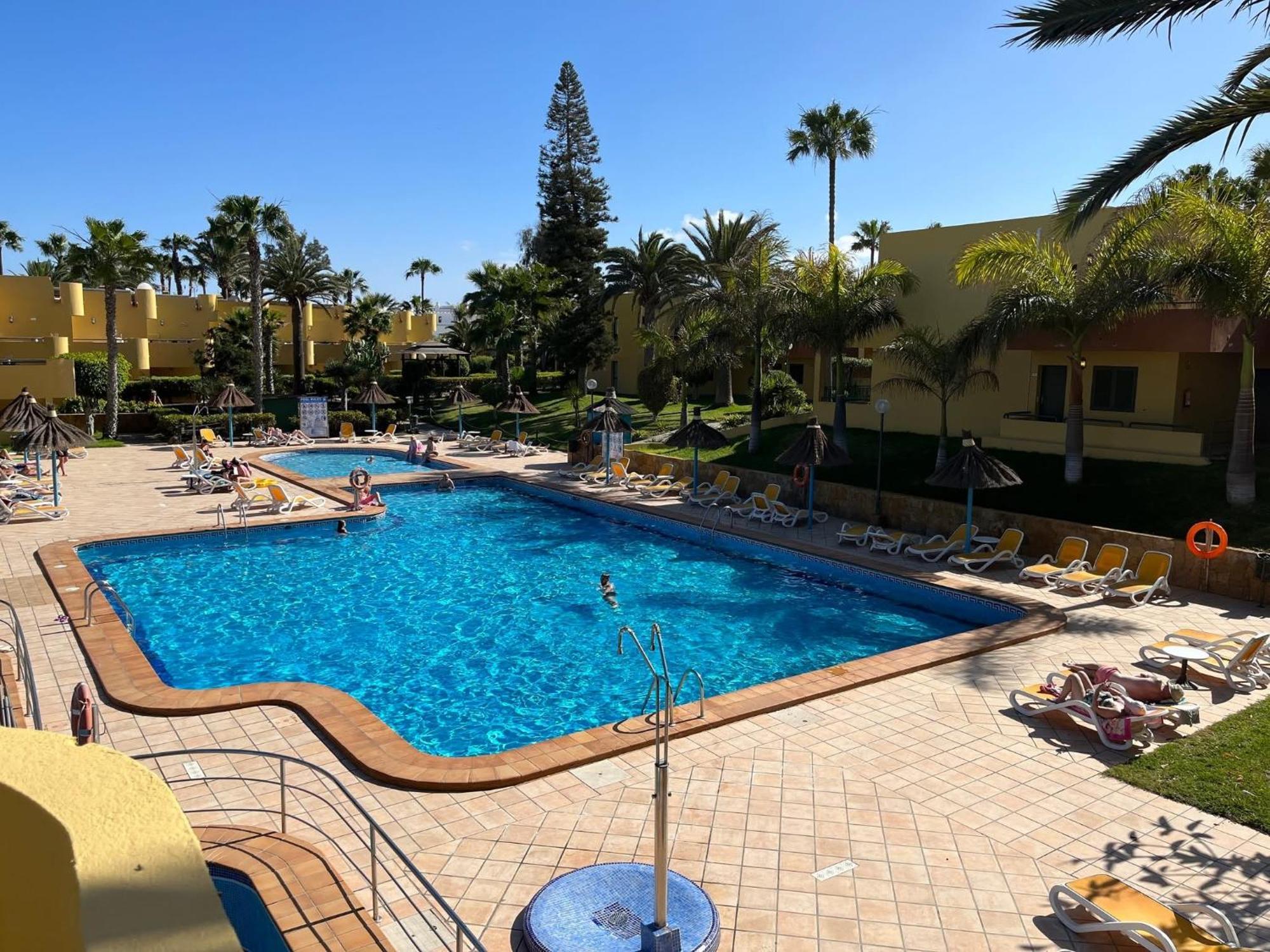 Atlantic Garden Andrew Pool Air Conditioning Holiday home *