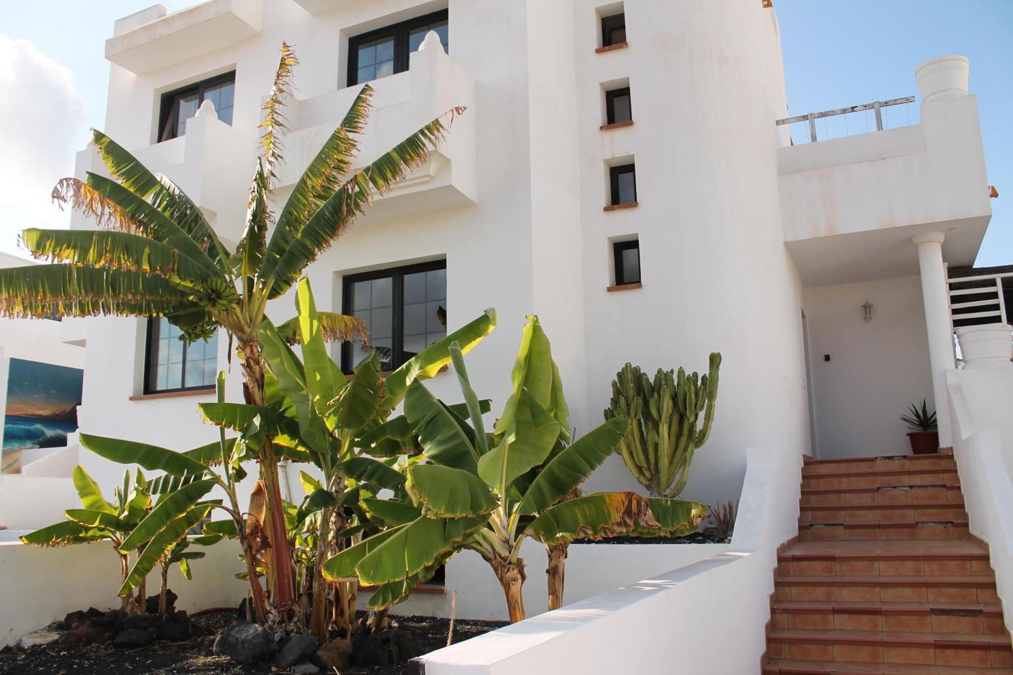 62 Hostel *