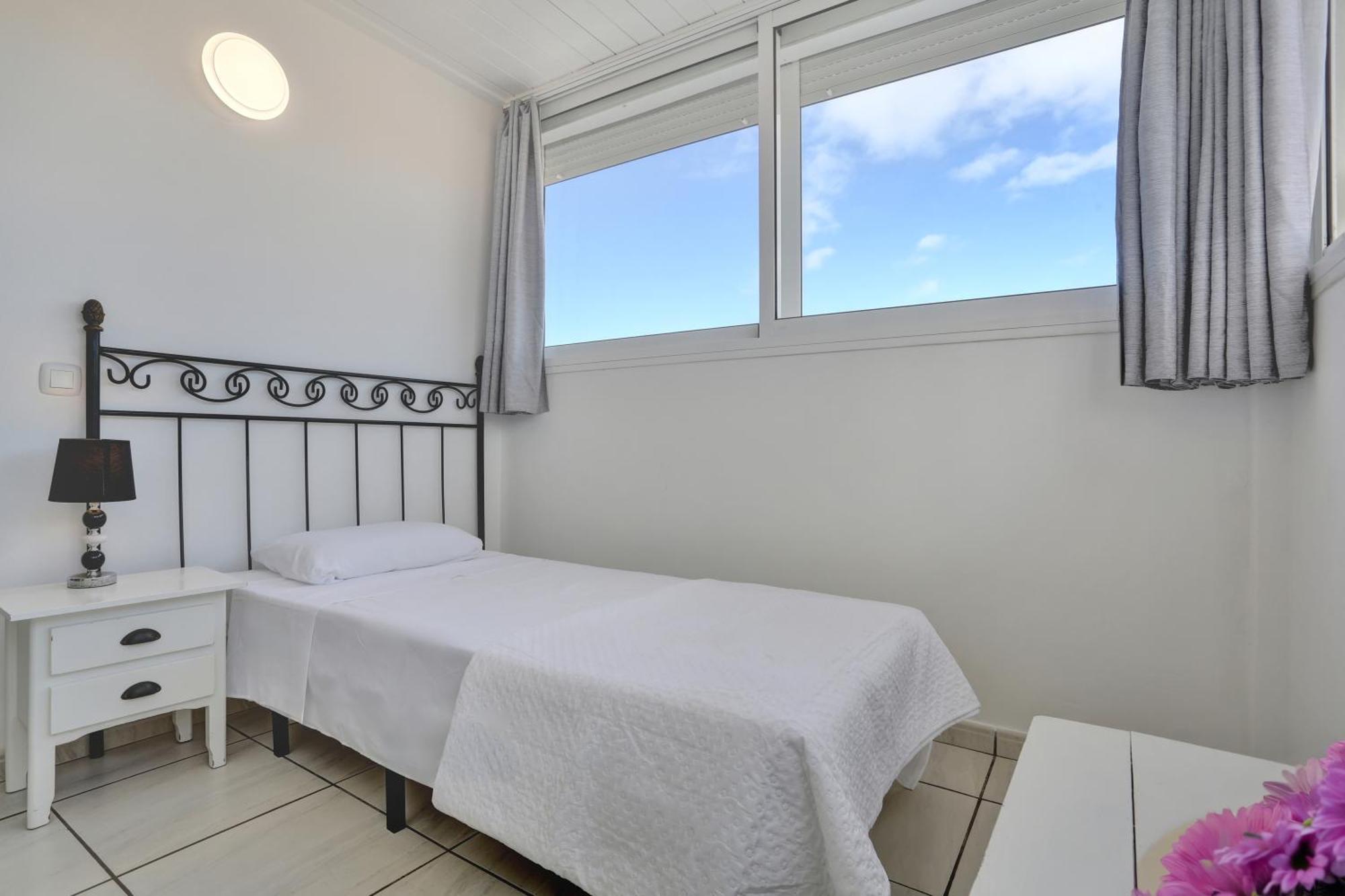 Residencia Lena Apartment
