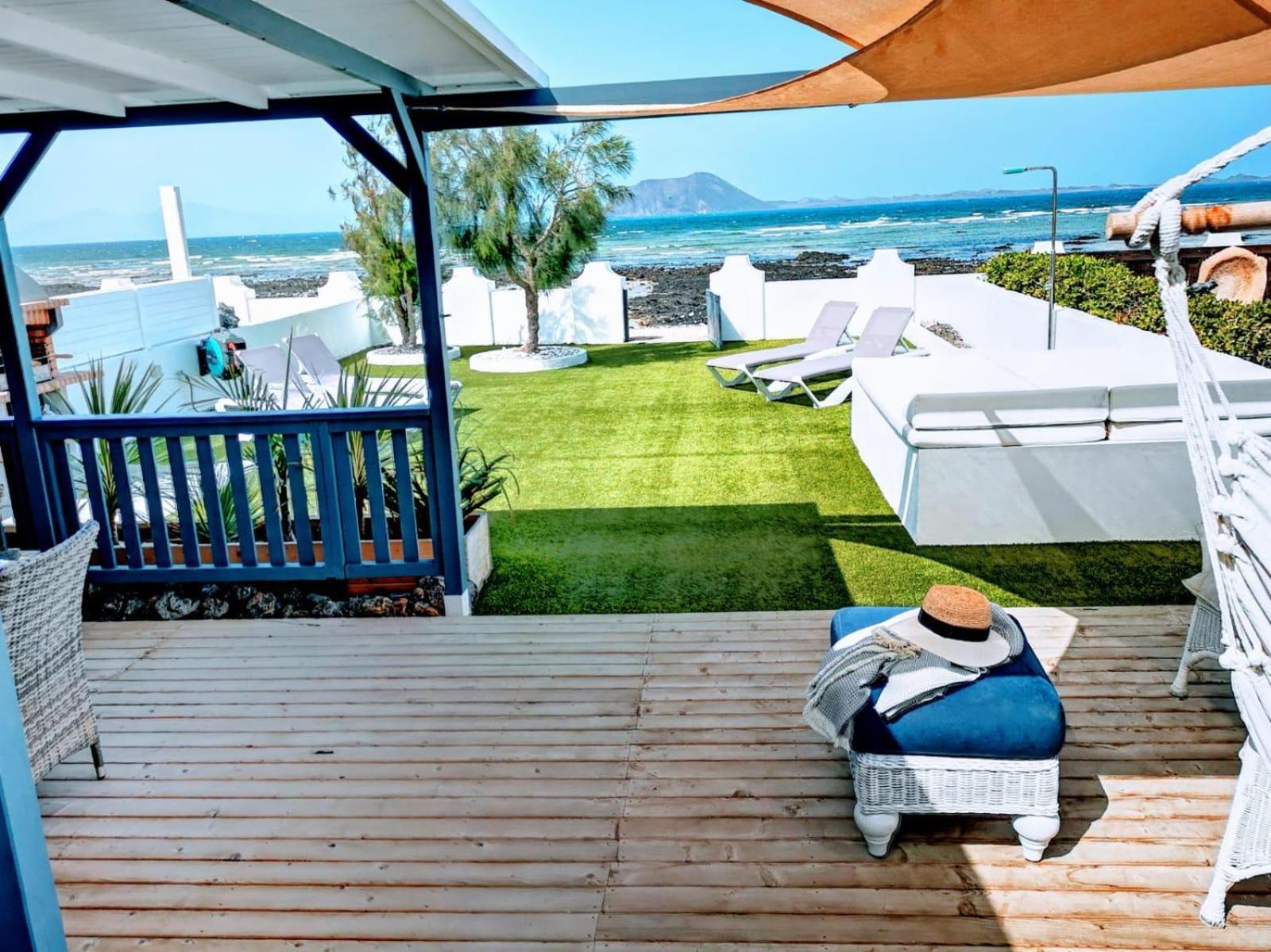 Casa Dalia, Frontbeach, Piscina, Holiday home