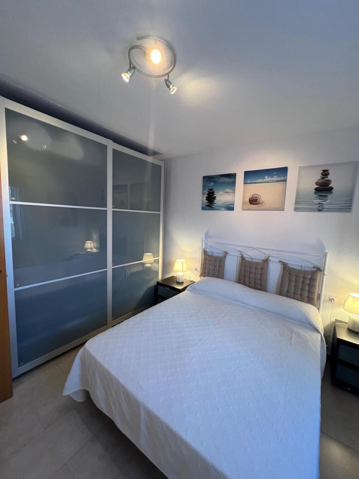 Delfin Azul Apartment *