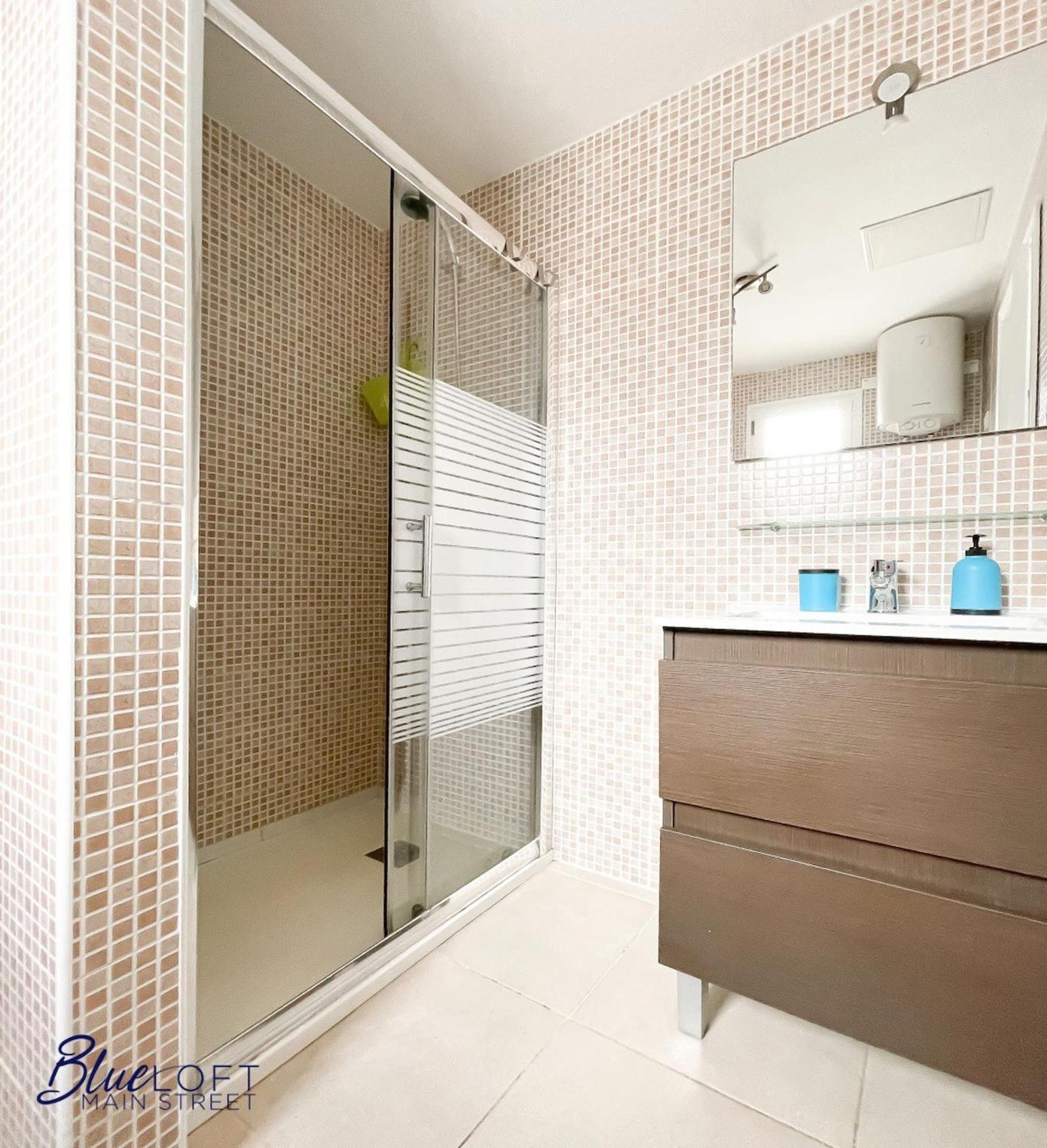 Blue Loft En Main Street By Rentalfue *