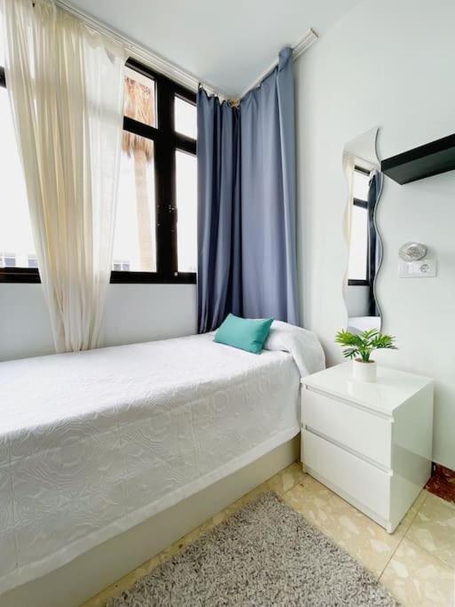 Oceano Azul Luminoso 50 Metros Del Mar En Centro Apartment Corralejo