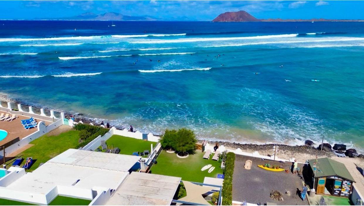 Holiday home Casa Dalia, Frontbeach, Piscina, Corralejo