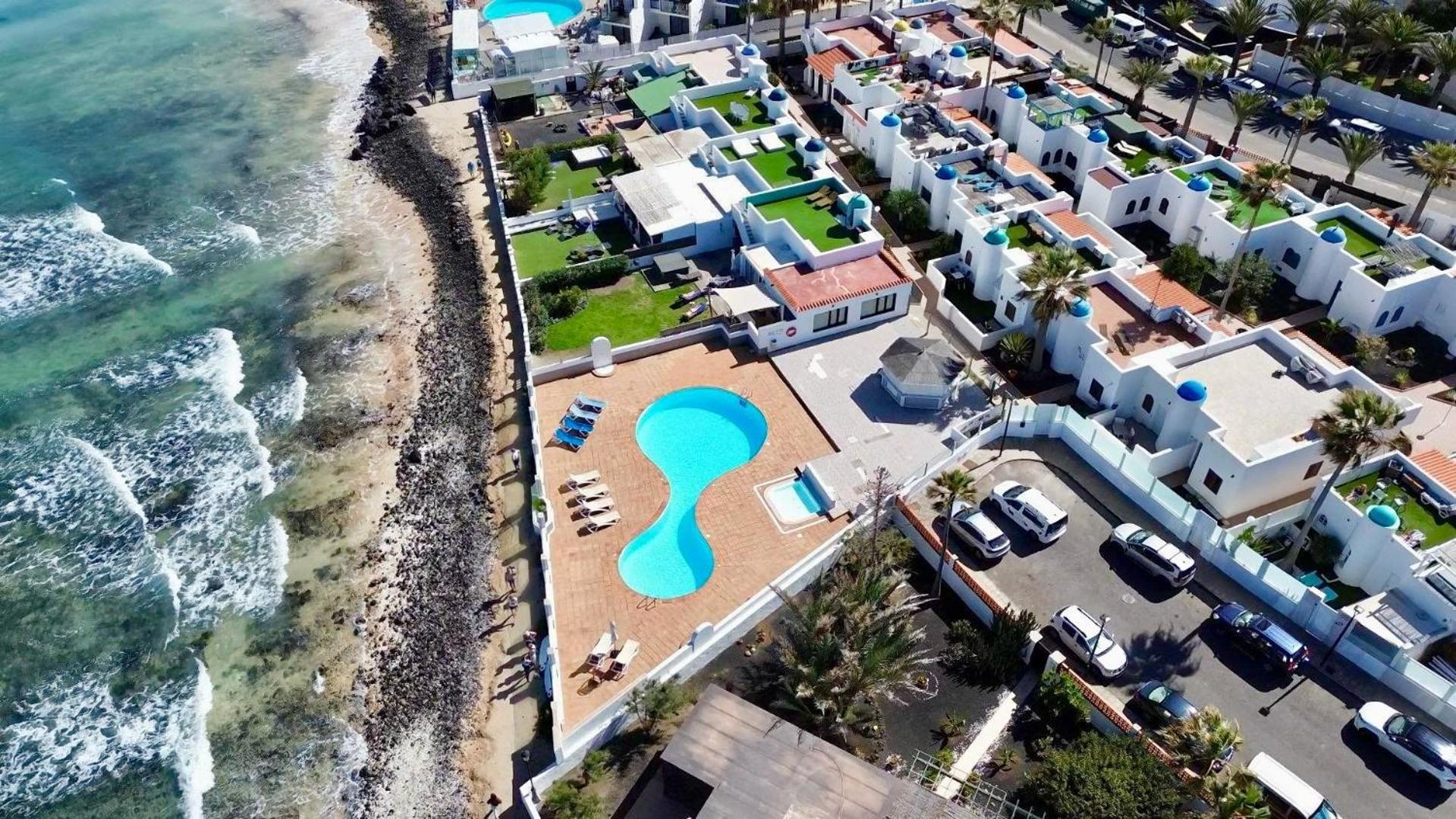 Holiday home Casa Dalia, Frontbeach, Piscina, *